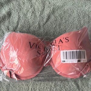 Victoria's Secret Blush Pink Bra